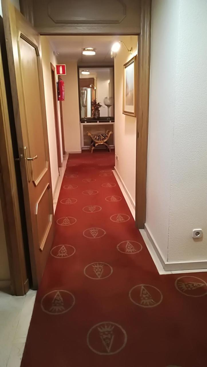 Hotel Reina Victoria Hellín Екстериор снимка